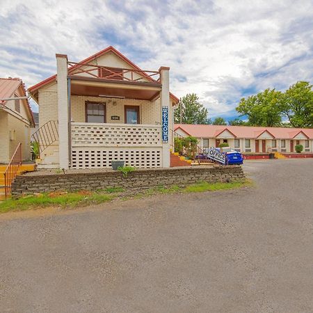 Sunflower Motel Hiawatha By Oyo Exterior photo